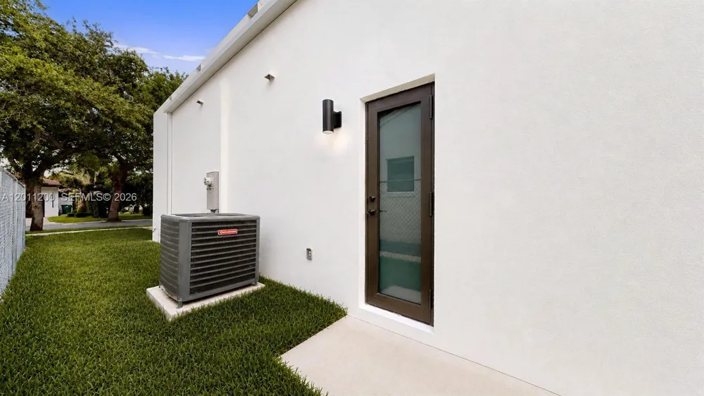 16022 NW 83rd Ct Miami Lakes, FL 33016