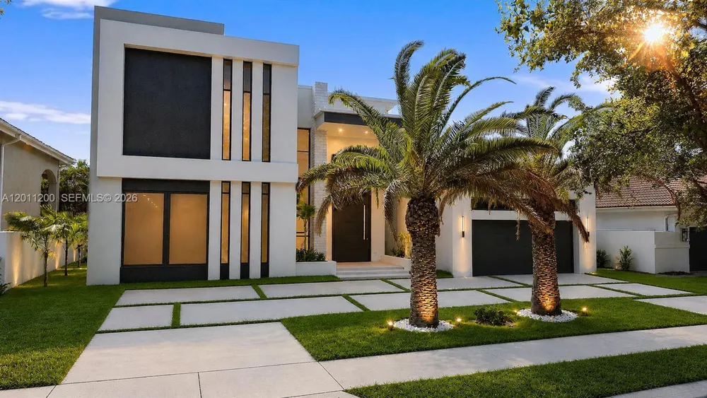 16022 NW 83rd Ct Miami Lakes, FL 33016