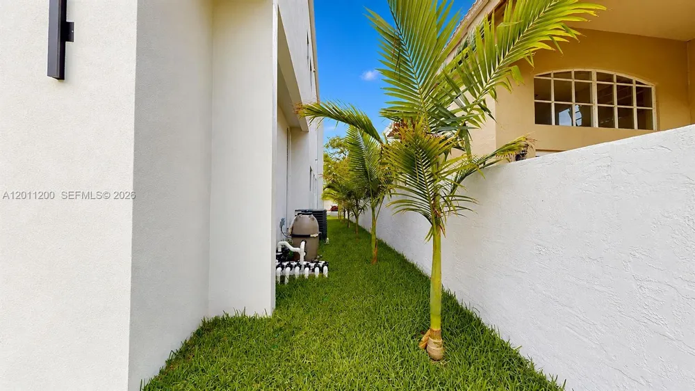16022 NW 83rd Ct Miami Lakes, FL 33016