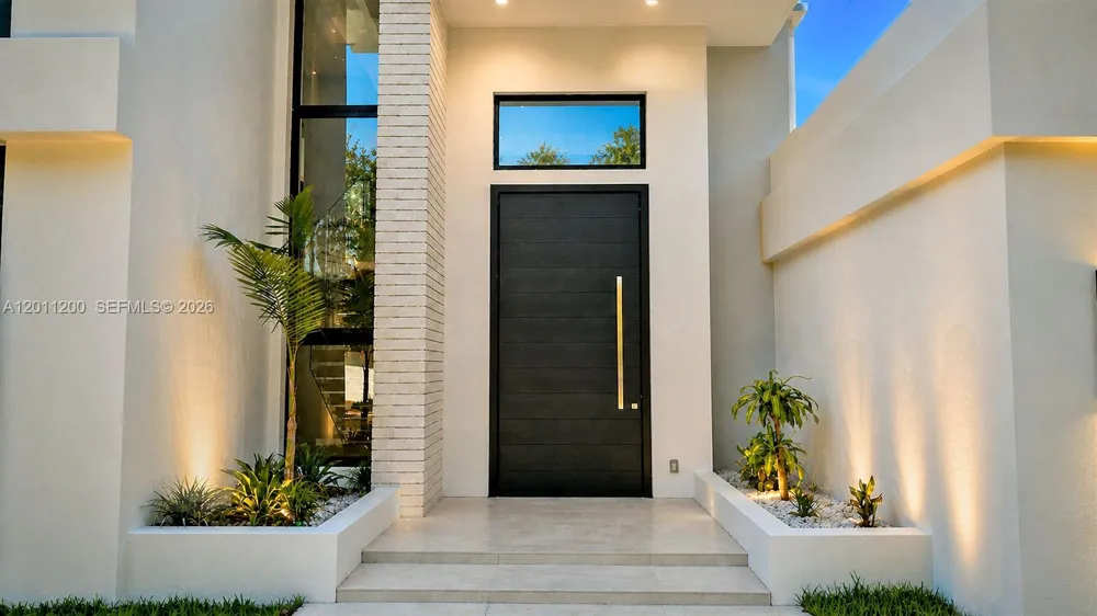 16022 NW 83rd Ct Miami Lakes, FL 33016