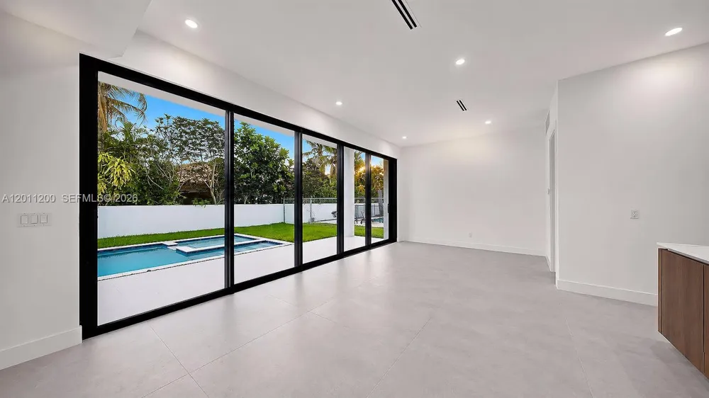 16022 NW 83rd Ct Miami Lakes, FL 33016