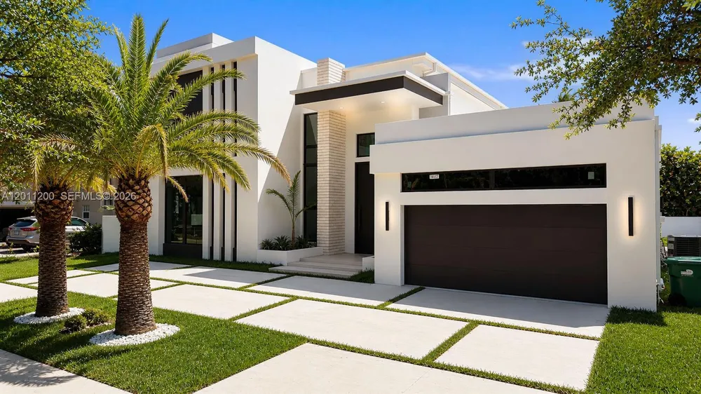 16022 NW 83rd Ct Miami Lakes, FL 33016