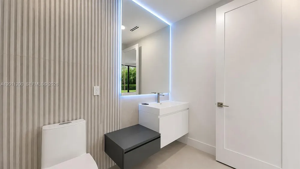 16022 NW 83rd Ct Miami Lakes, FL 33016