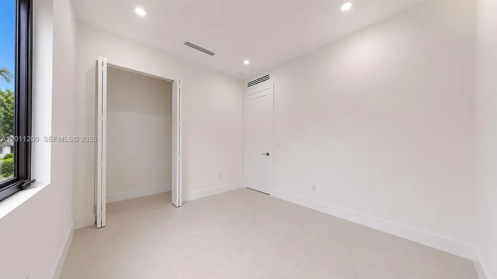 16022 NW 83rd Ct Miami Lakes, FL 33016