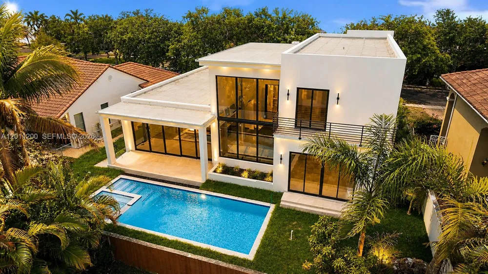 16022 NW 83rd Ct Miami Lakes, FL 33016