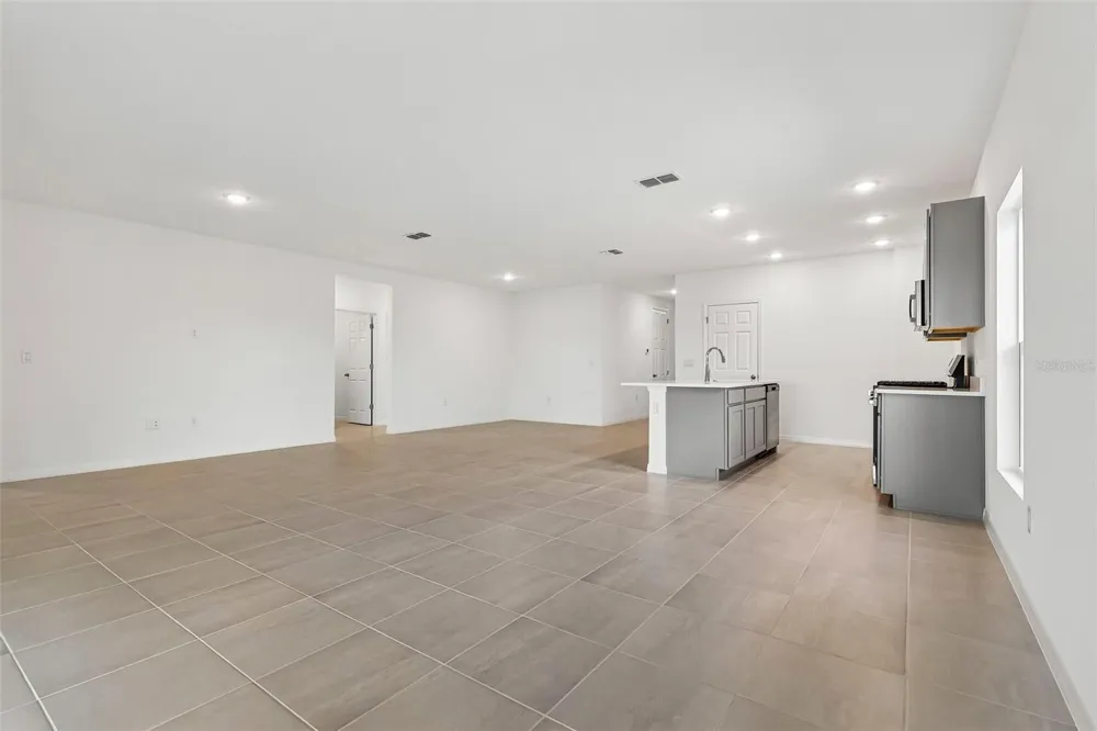 24550 HODGES RESERVE AVENUE Howey In The Hills, FL 34737