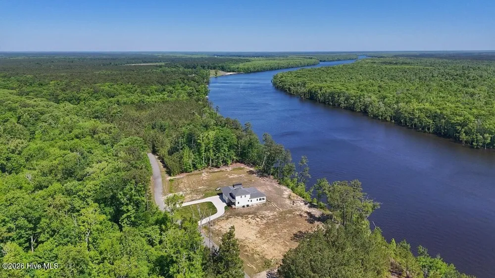 206 Riversedge Drive Winton, NC 27986