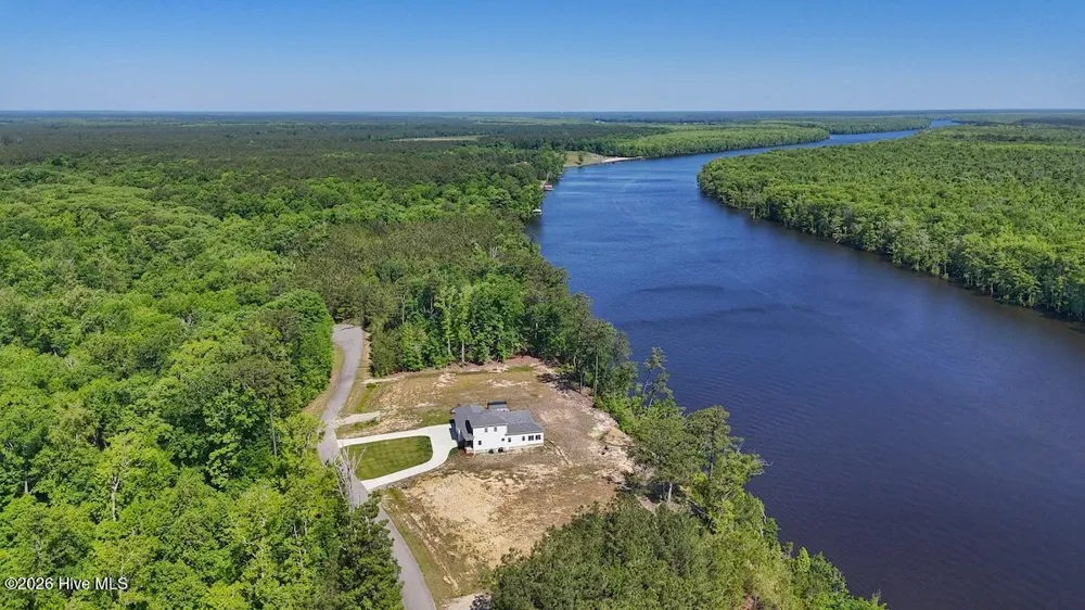 206 Riversedge Drive Winton, NC 27986
