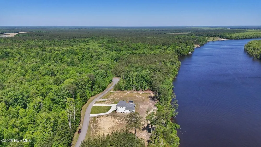 206 Riversedge Drive Winton, NC 27986