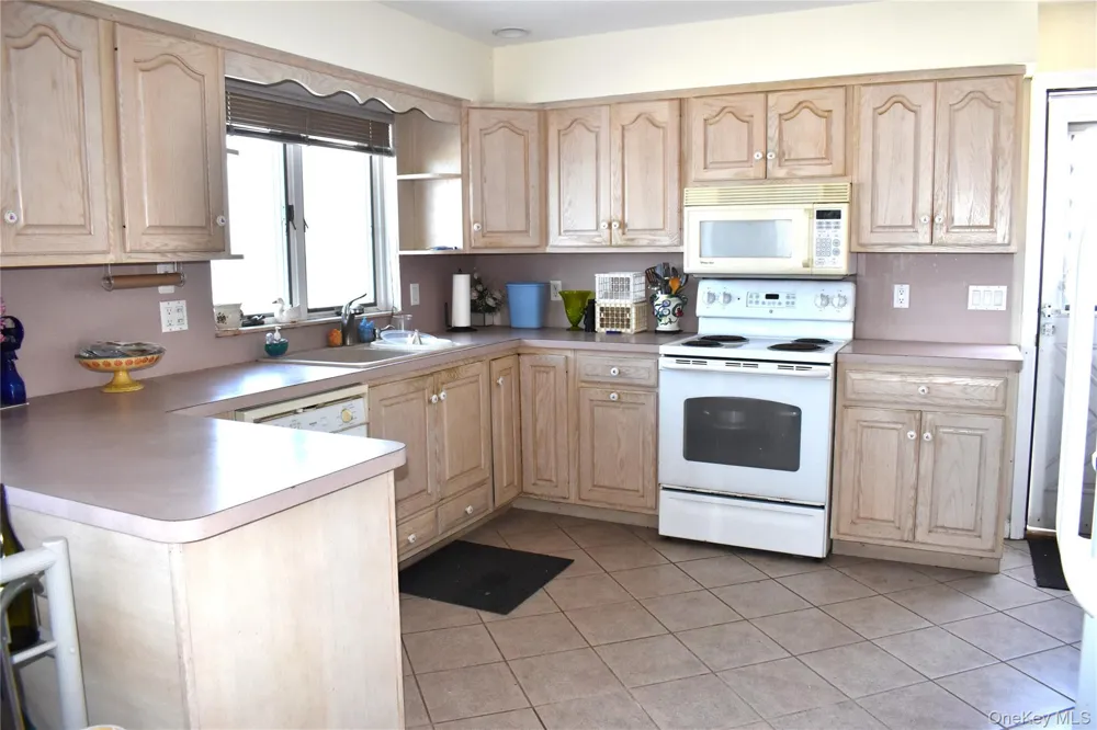 52755 Soundview Avenue Southold, NY 11971