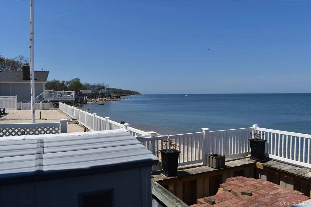 52755 Soundview Avenue Southold, NY 11971