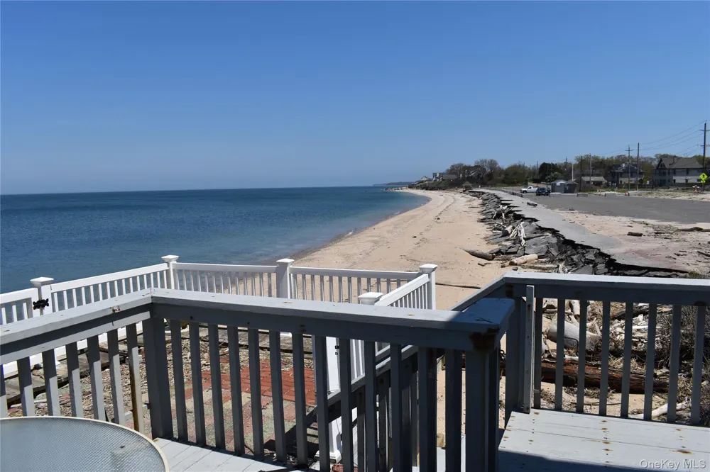 52755 Soundview Avenue Southold, NY 11971