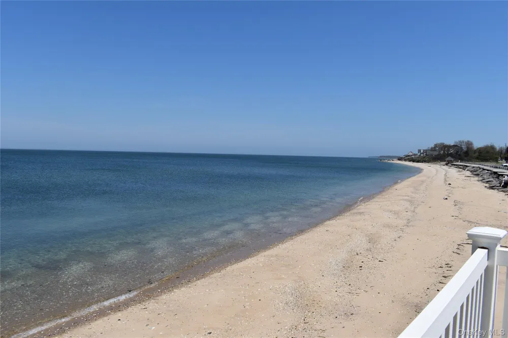 52755 Soundview Avenue Southold, NY 11971