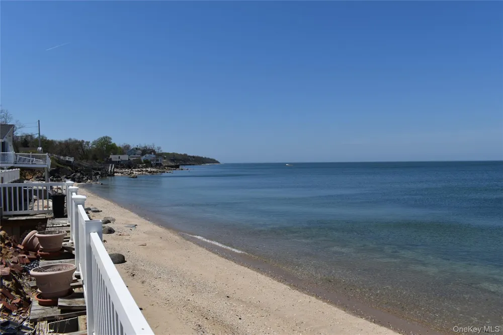 52755 Soundview Avenue Southold, NY 11971