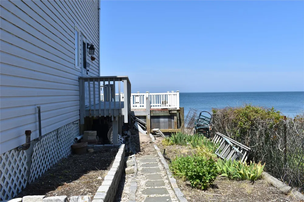 52755 Soundview Avenue Southold, NY 11971