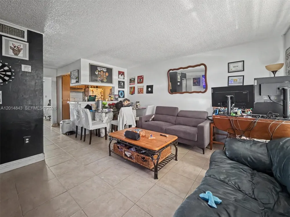 7155 Miami Lakes Dr #P16 Miami Lakes, FL 33014