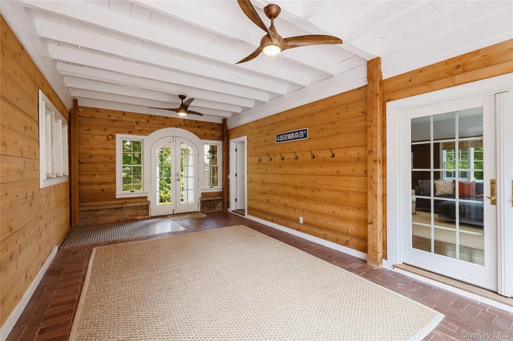 92 Beach Lane Westhampton Beach, NY 11978