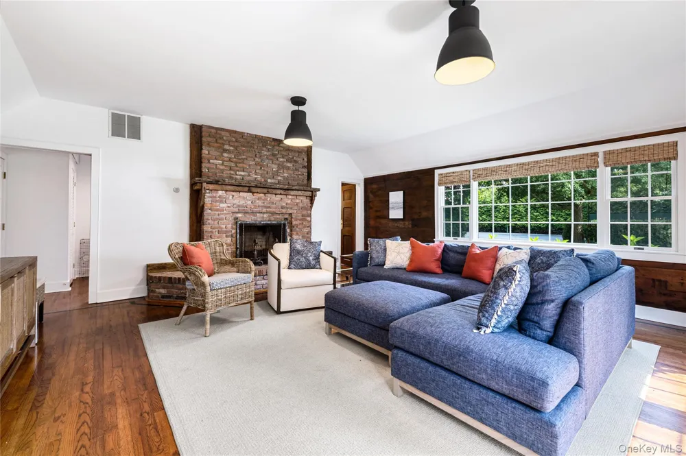 92 Beach Lane Westhampton Beach, NY 11978