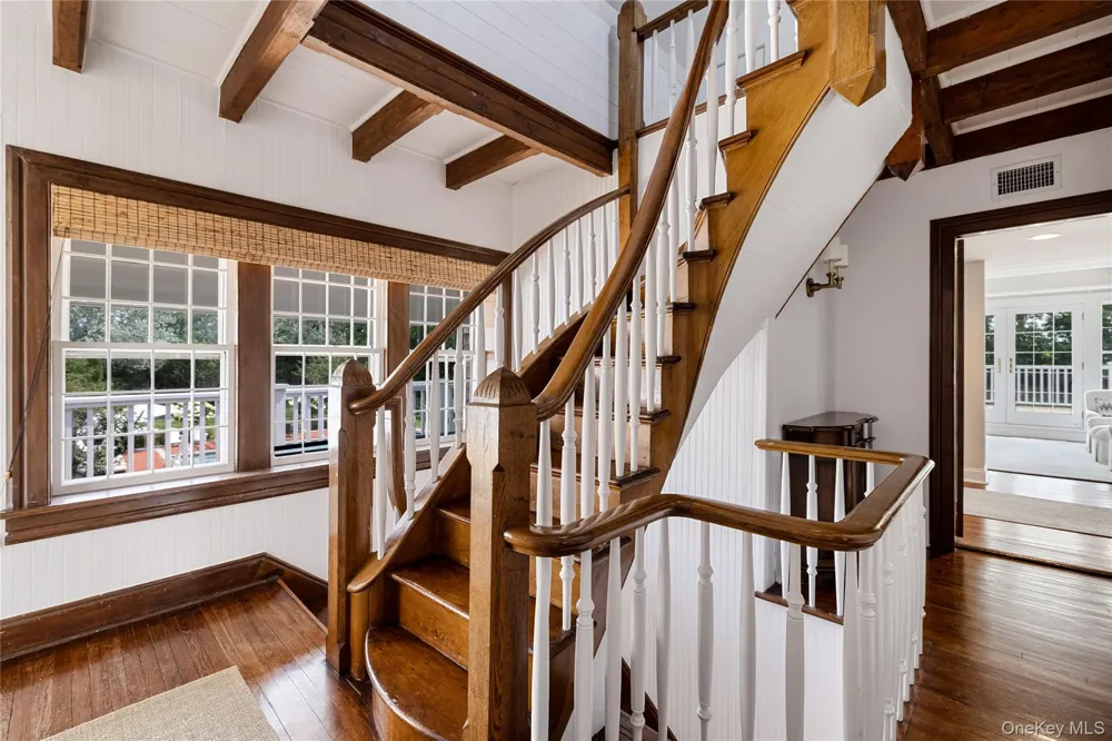 92 Beach Lane Westhampton Beach, NY 11978