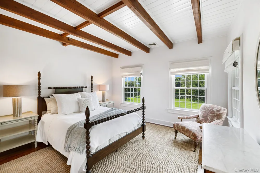 92 Beach Lane Westhampton Beach, NY 11978