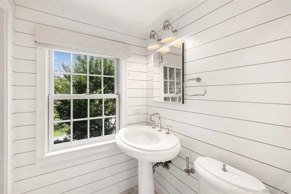 92 Beach Lane Westhampton Beach, NY 11978