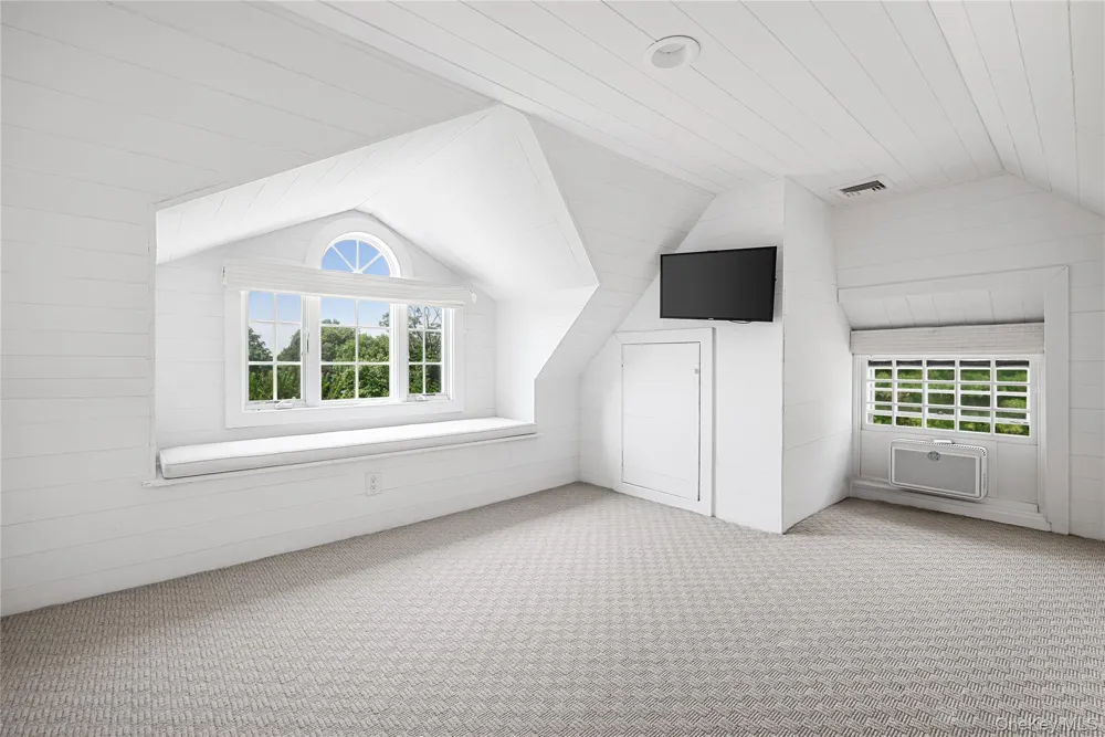 92 Beach Lane Westhampton Beach, NY 11978
