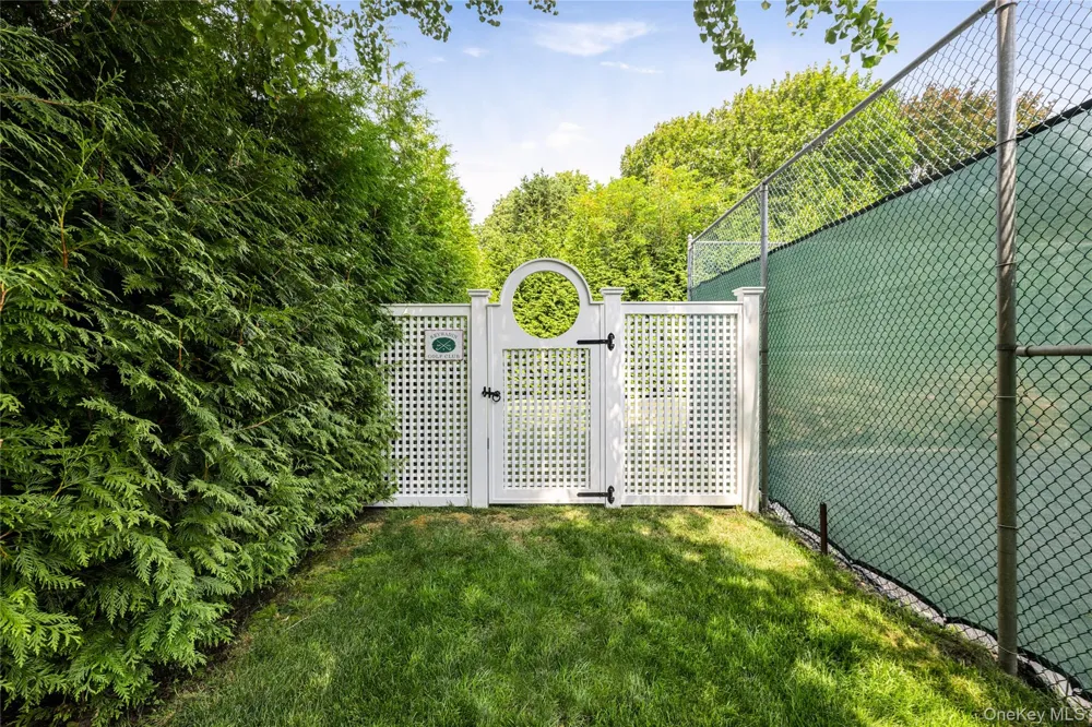 92 Beach Lane Westhampton Beach, NY 11978