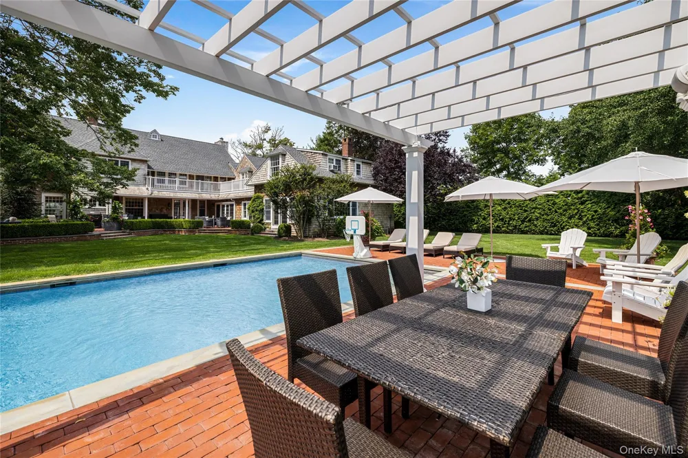 92 Beach Lane Westhampton Beach, NY 11978