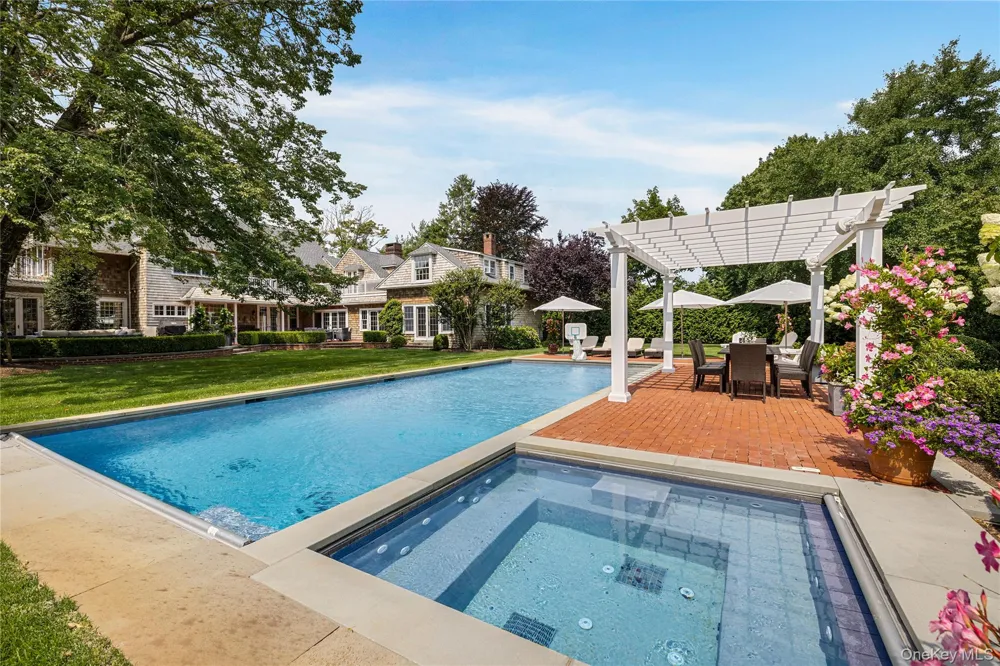 92 Beach Lane Westhampton Beach, NY 11978