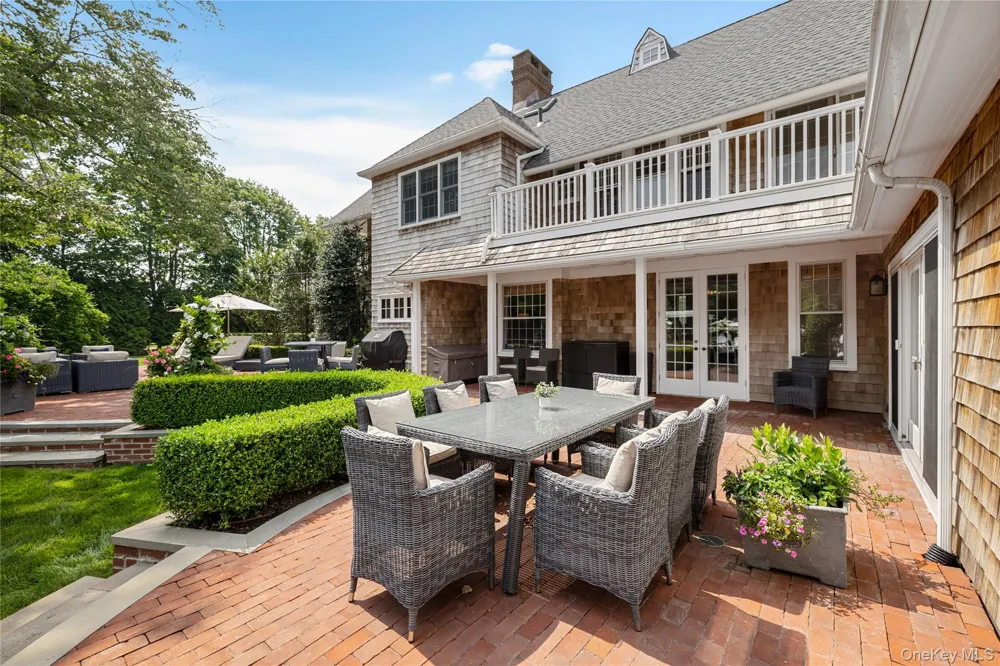 92 Beach Lane Westhampton Beach, NY 11978