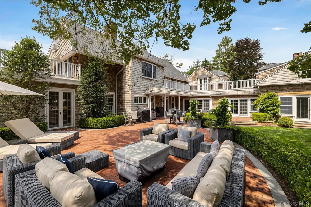 92 Beach Lane Westhampton Beach, NY 11978