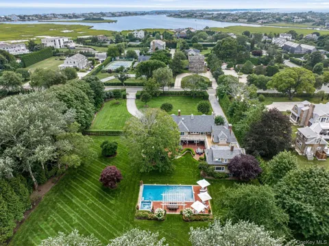 92 Beach Lane