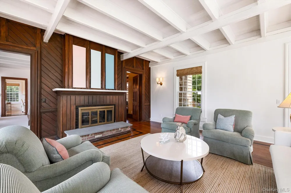 92 Beach Lane Westhampton Beach, NY 11978