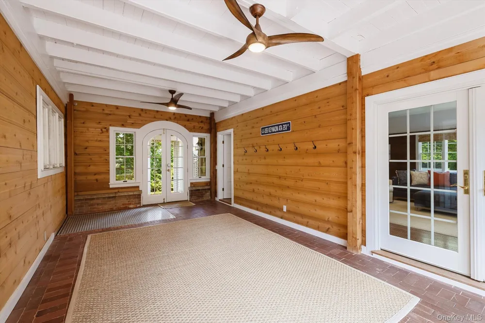 92 Beach Lane Westhampton Beach, NY 11978