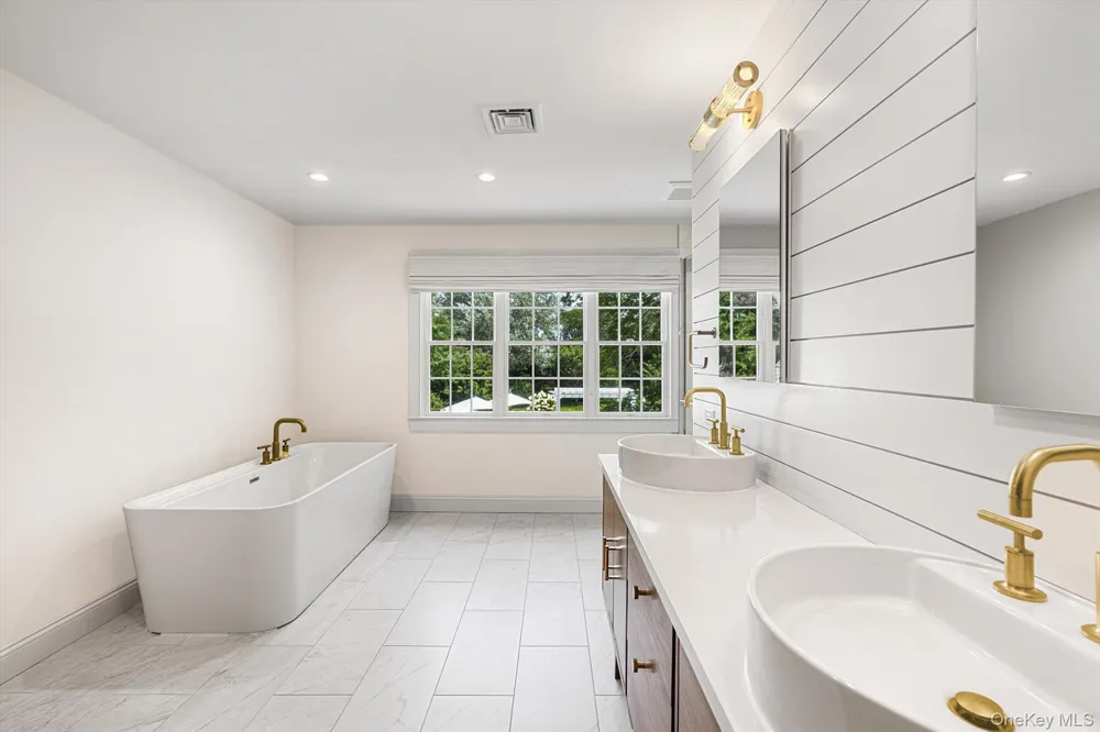 92 Beach Lane Westhampton Beach, NY 11978