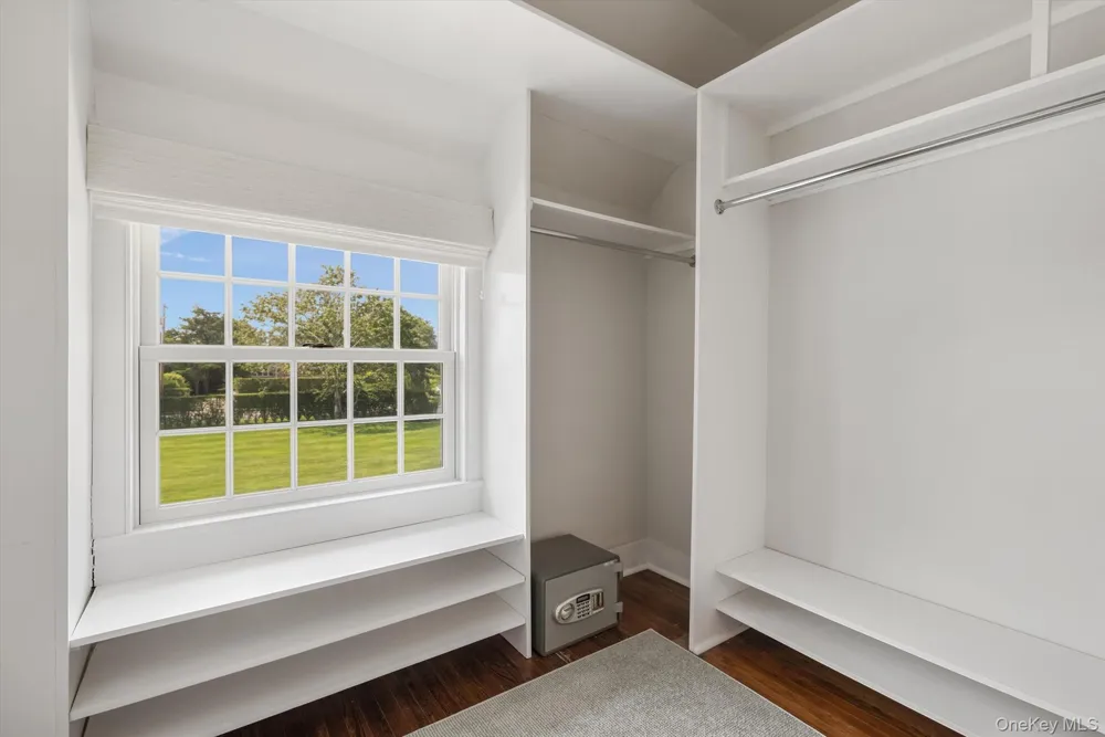 92 Beach Lane Westhampton Beach, NY 11978