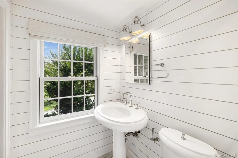 92 Beach Lane Westhampton Beach, NY 11978