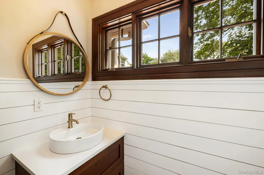 92 Beach Lane Westhampton Beach, NY 11978