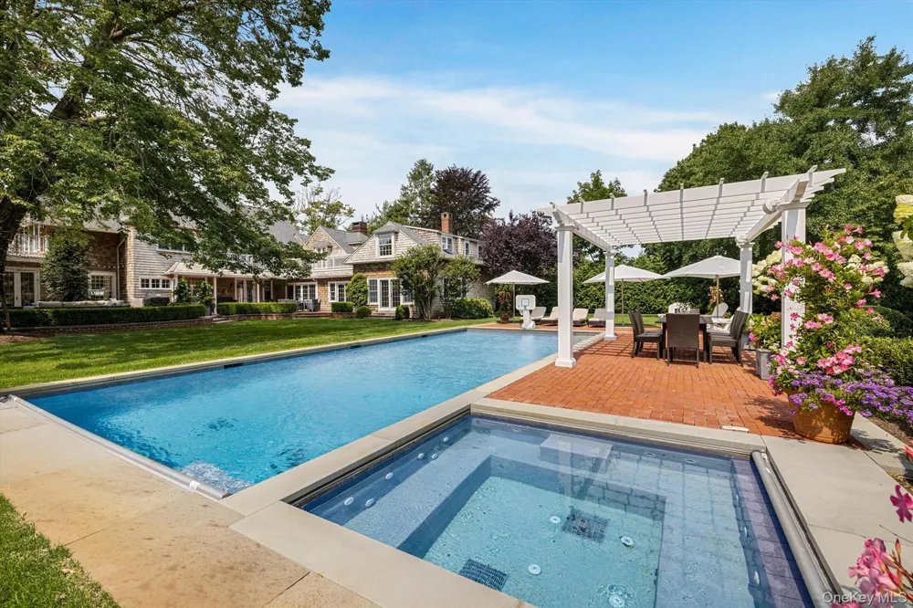 92 Beach Lane Westhampton Beach, NY 11978