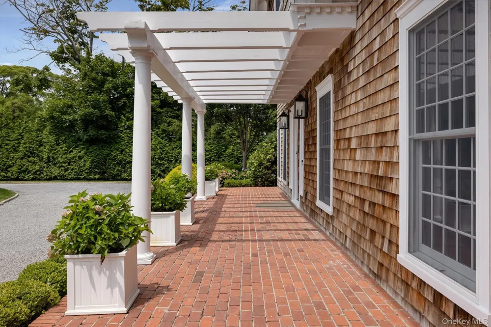 92 Beach Lane Westhampton Beach, NY 11978