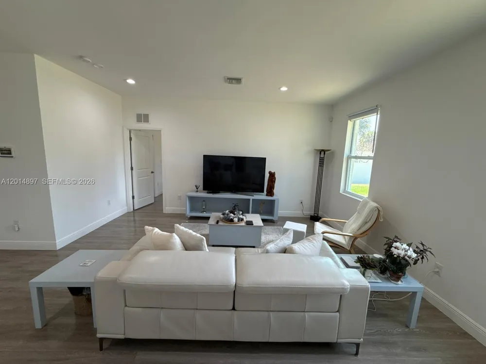 5020 Myrtlewood RD La Belle, FL 33935