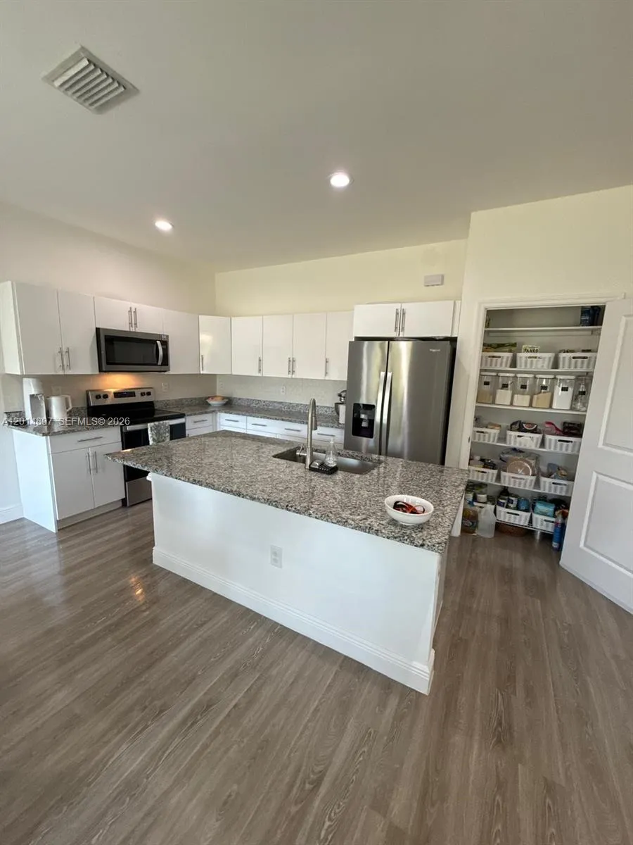 5020 Myrtlewood RD La Belle, FL 33935