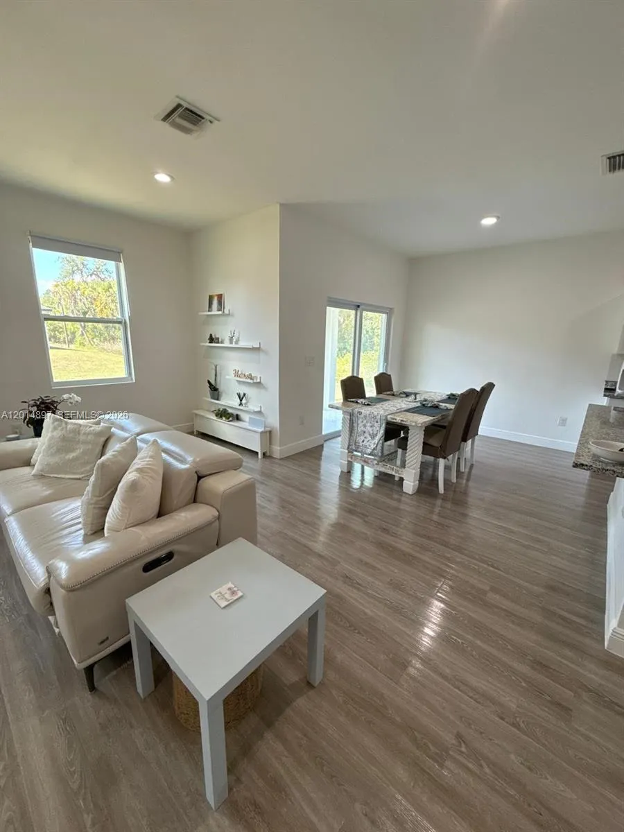 5020 Myrtlewood RD La Belle, FL 33935