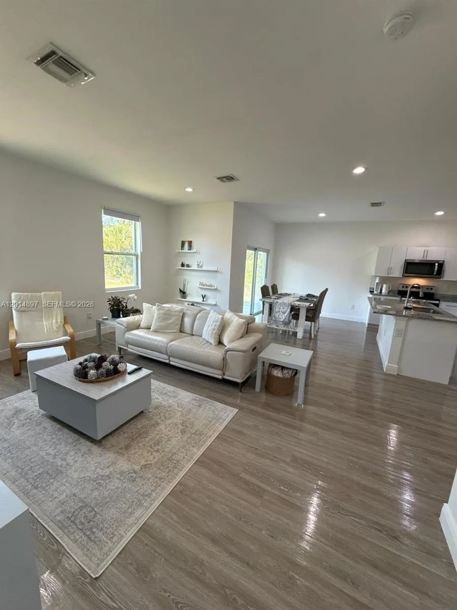 5020 Myrtlewood RD La Belle, FL 33935