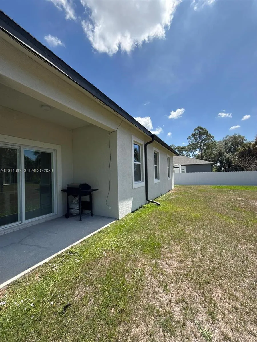 5020 Myrtlewood RD La Belle, FL 33935