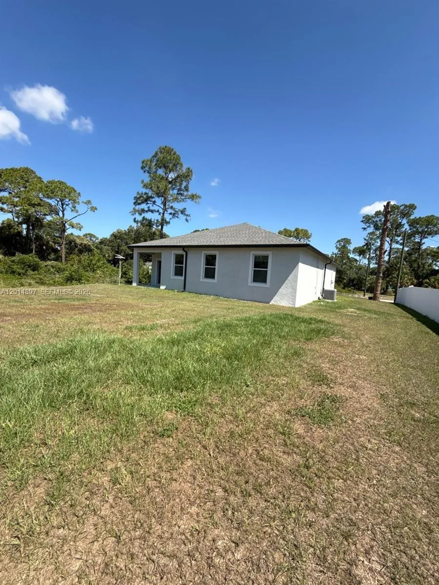 5020 Myrtlewood RD La Belle, FL 33935