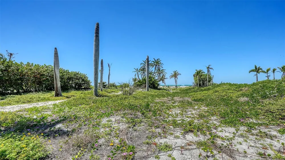 6441 GULFSIDE ROAD Longboat Key, FL 34228