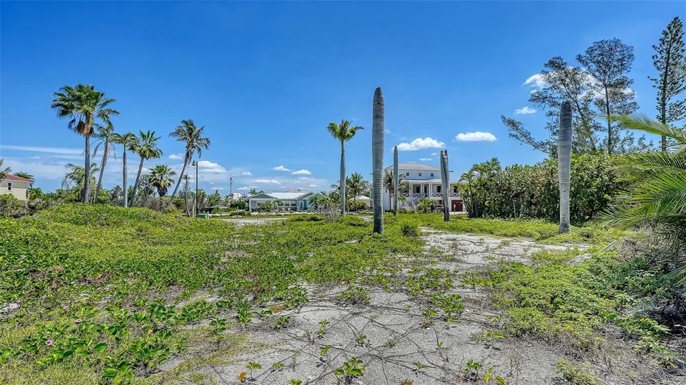 6441 GULFSIDE ROAD Longboat Key, FL 34228