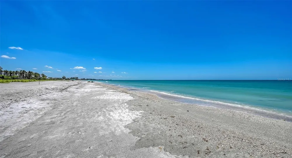 6441 GULFSIDE ROAD Longboat Key, FL 34228