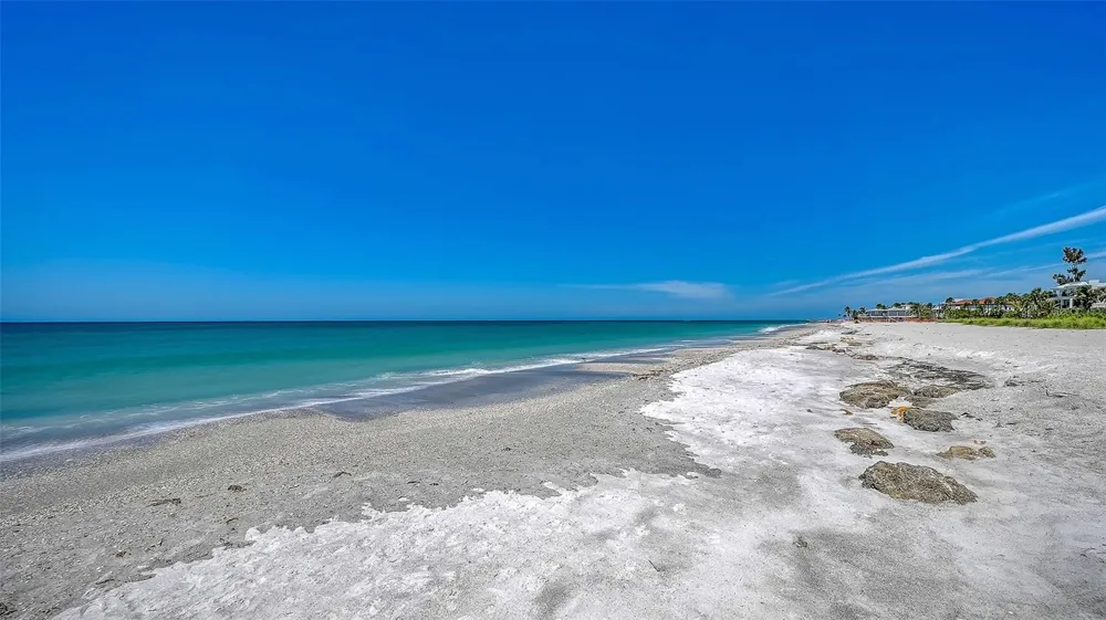 6441 GULFSIDE ROAD Longboat Key, FL 34228